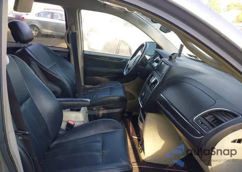 2014 Chrysler Town & Country Touring z USA, uszkodzony, nr VIN 2C4RC1BGXER381299